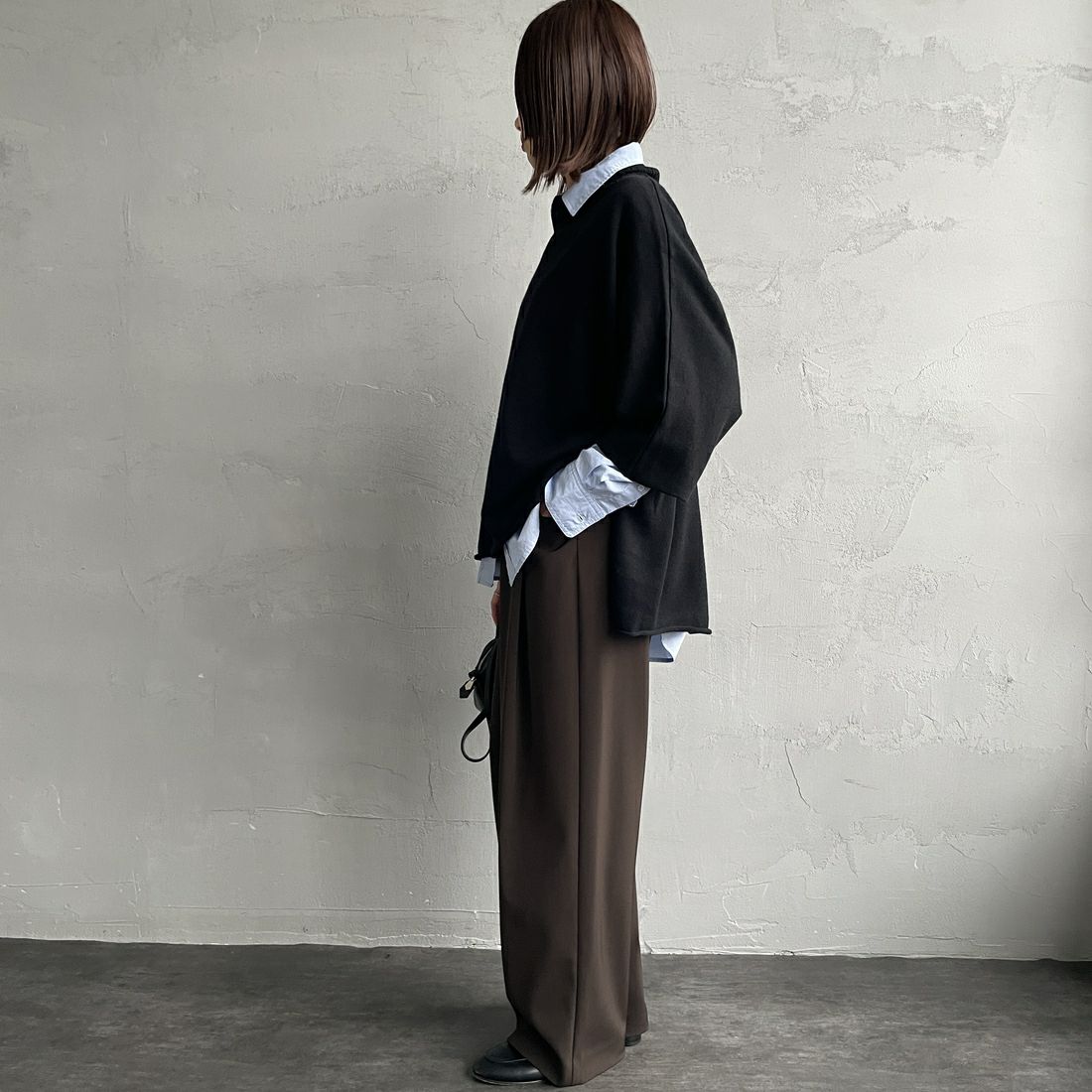 mizuiro ind [ミズイロインド] ポンチョライクプルオーバー [4-220101] 99 BLACK &&モデル身長：159cm 着用サイズ：F&&