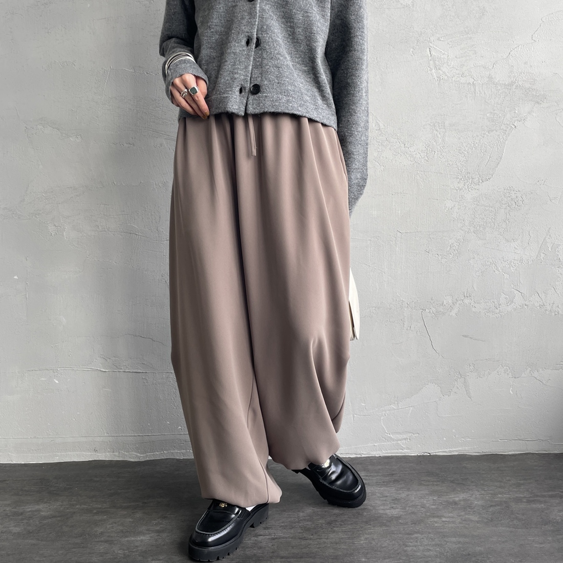 20 BEIGE&&モデル身長：158cm 着用サイズ：F&&