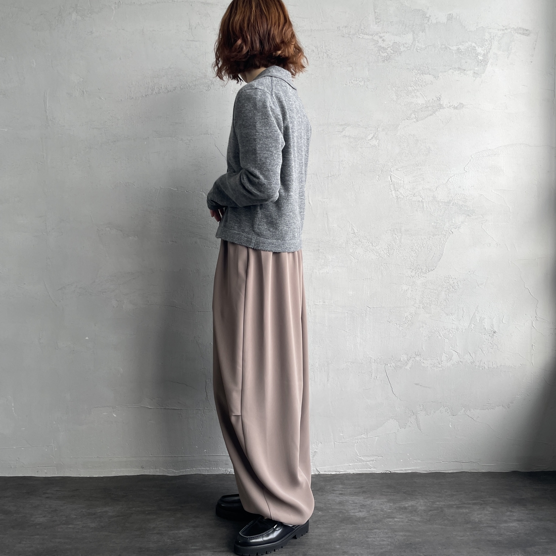 mizuiro ind [ミズイロインド] ドローストリングヘムパンツ [4-260062] 20 BEIGE &&モデル身長：158cm 着用サイズ：F&&
