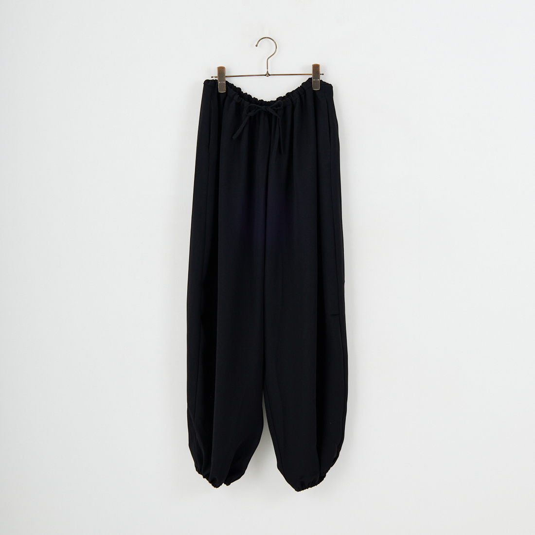 mizuiro ind [ミズイロインド] ドローストリングヘムパンツ [4-260062] 99 BLACK