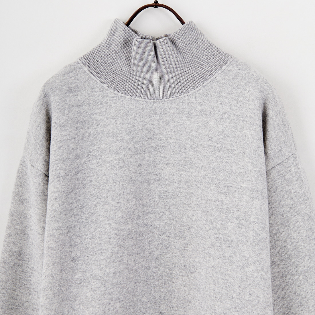 THE SHINZONE [ザ シンゾーン] ハイネックコモンスウェット [25AMSCU11] 06 GRAY