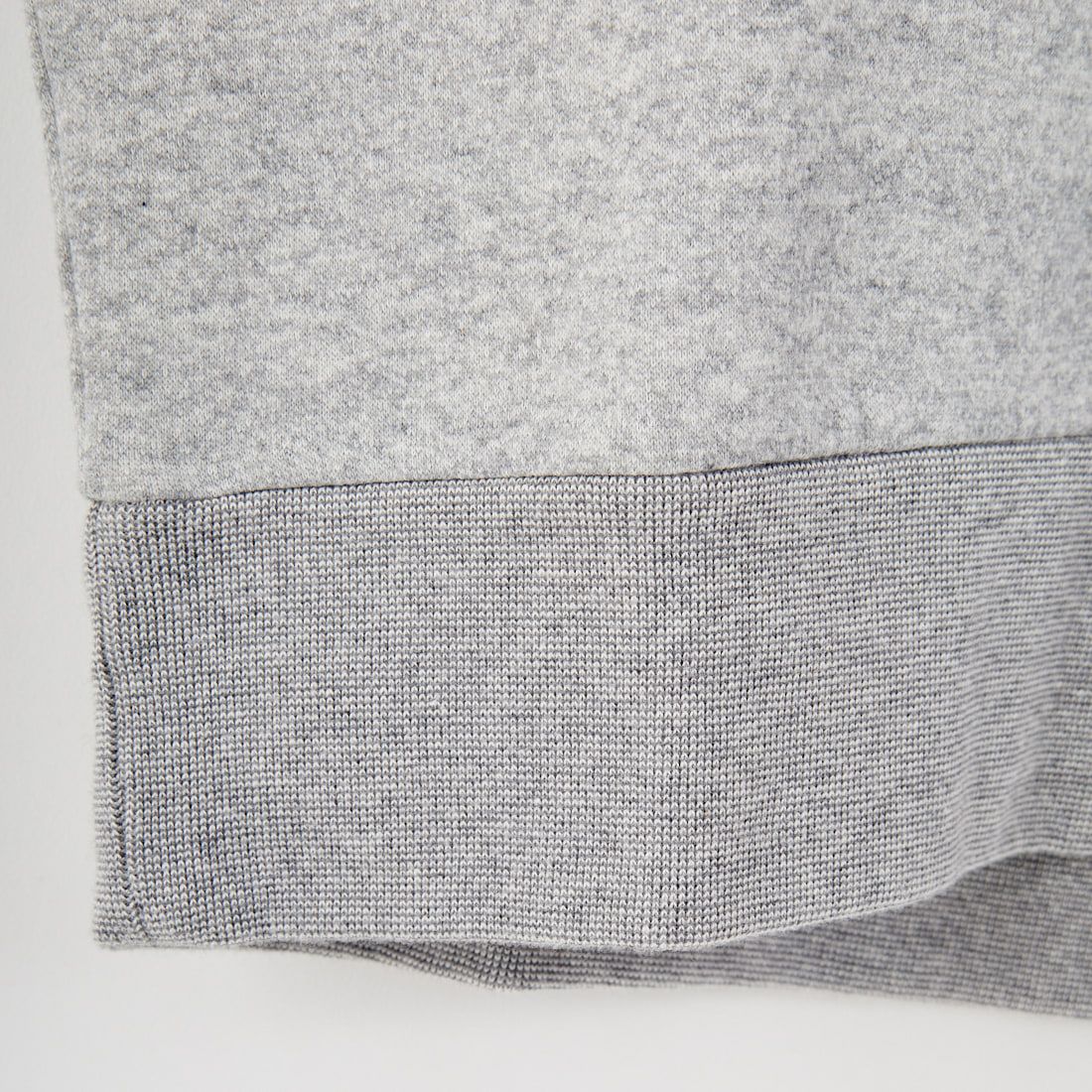 THE SHINZONE [ザ シンゾーン] ハイネックコモンスウェット [25AMSCU11] 06 GRAY