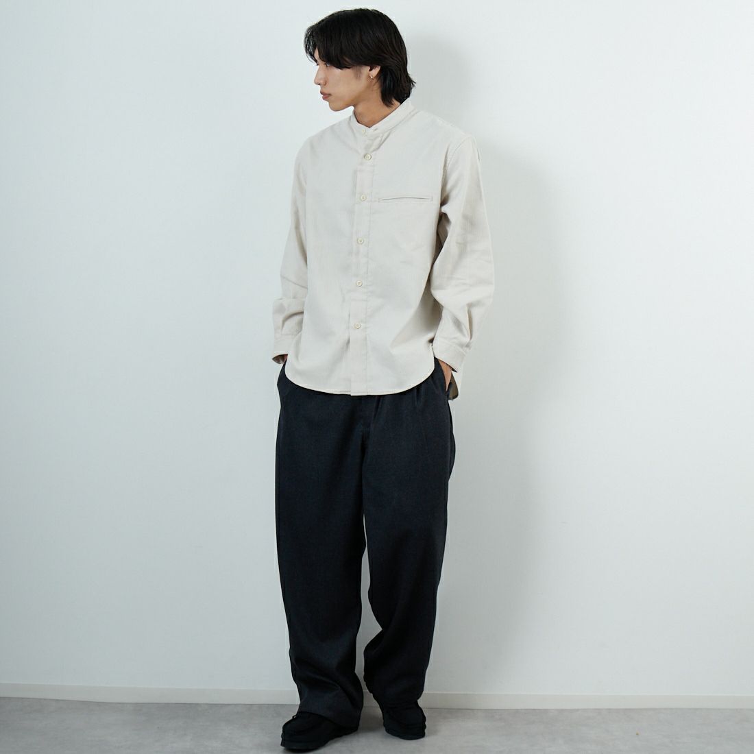 STILL BY HAND [スティルバイハンド] コットンピケバンドカラーシャツ [SH01254] ECRU &&モデル身長：179cm 着用サイズ：46&&