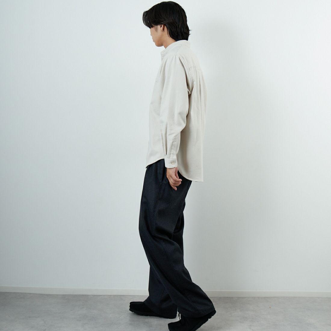 STILL BY HAND [スティルバイハンド] コットンピケバンドカラーシャツ [SH01254] ECRU &&モデル身長：179cm 着用サイズ：46&&