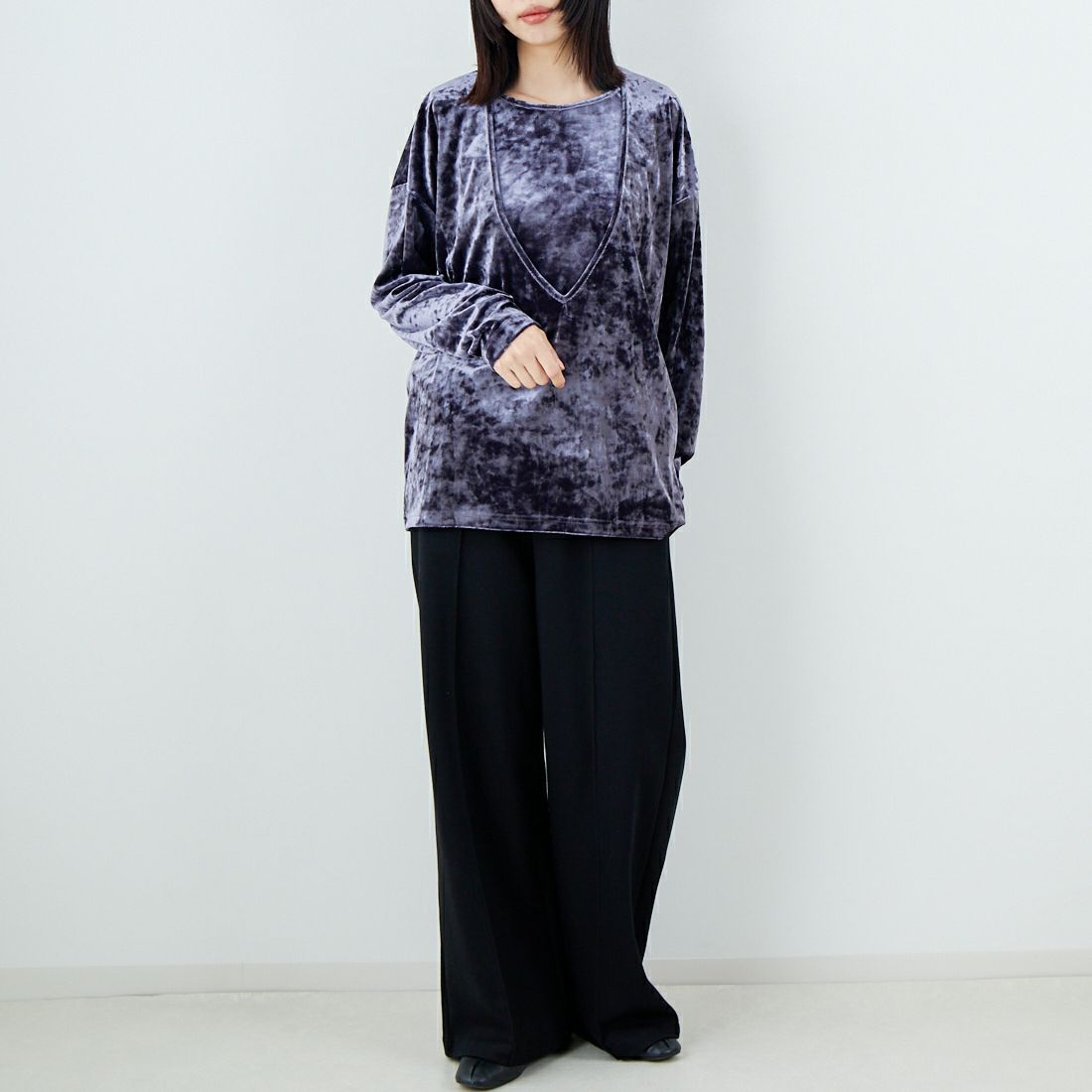 keena [キーナ] ベルベットセットトップス [SKJ-25050W] D.GRAY &&モデル身長：162cm 着用サイズ：F&&