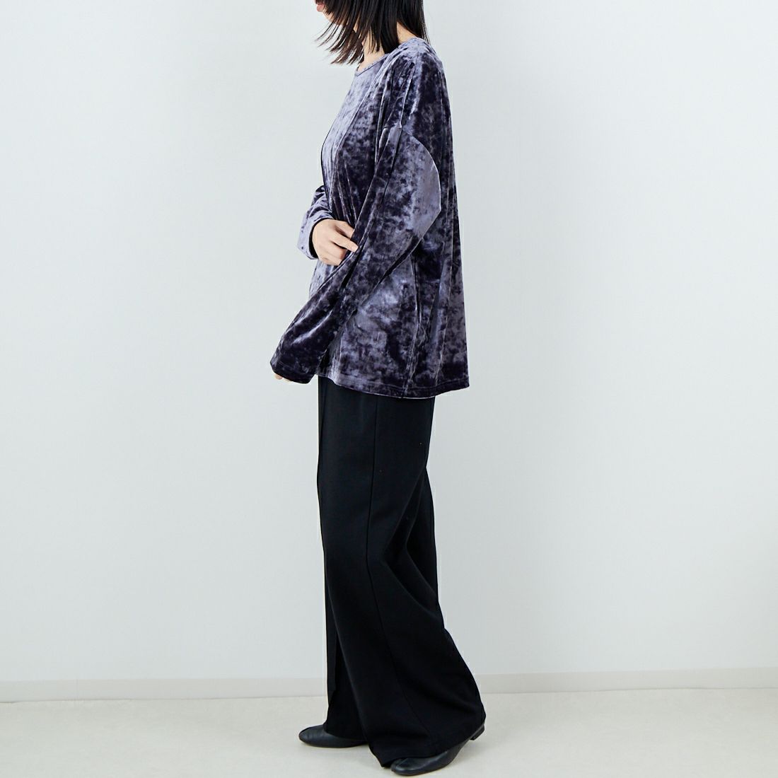 keena [キーナ] ベルベットセットトップス [SKJ-25050W] D.GRAY &&モデル身長：162cm 着用サイズ：F&&