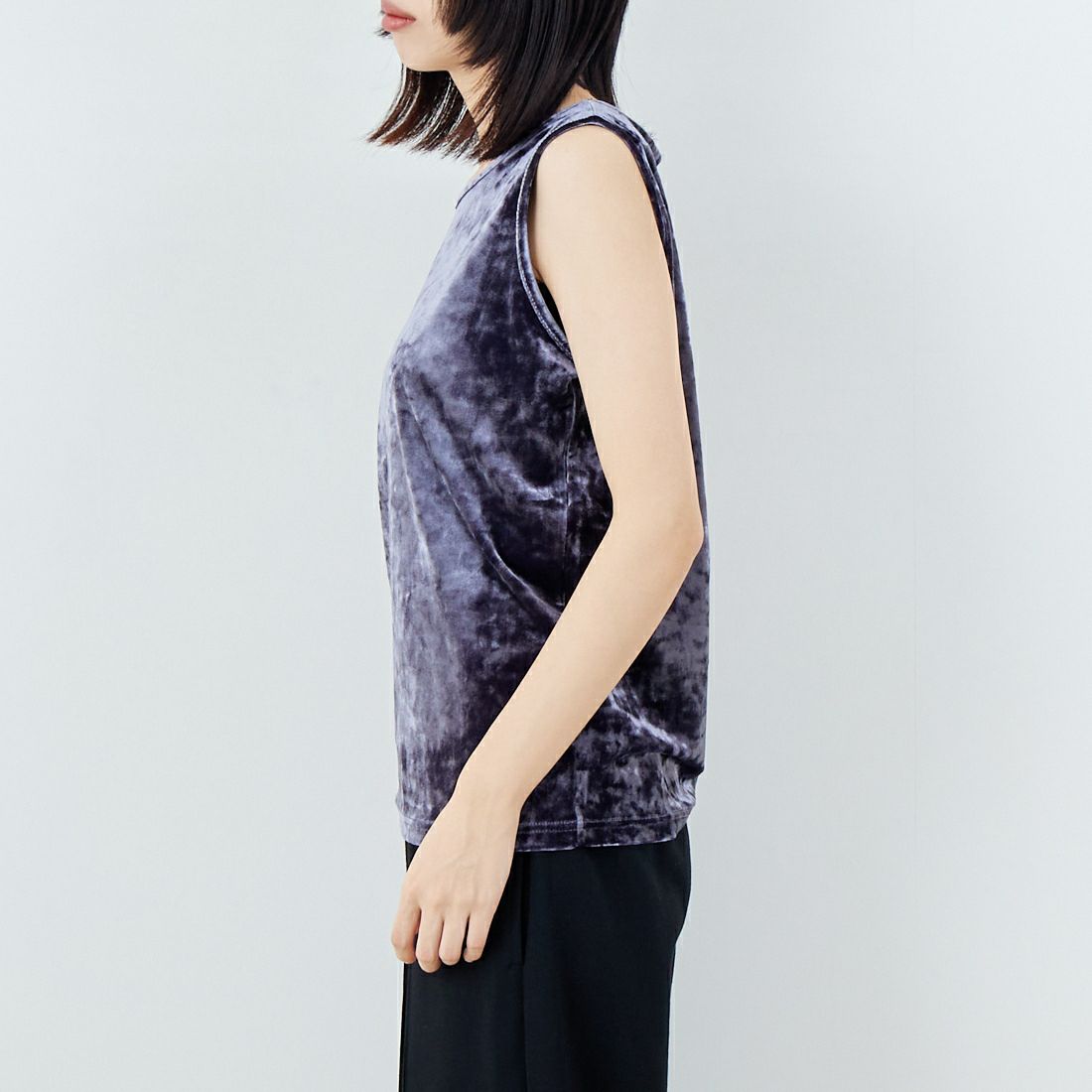 keena [キーナ] ベルベットセットトップス [SKJ-25050W] D.GRAY &&モデル身長：162cm 着用サイズ：F&&