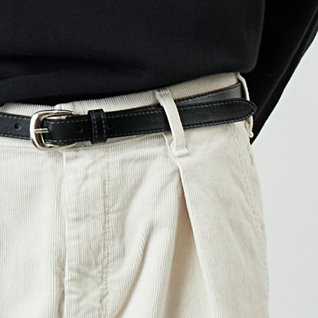 SOMETHING [サムシング] 別注 ベルト付きタックワイドパンツ [SN765W-JF] 9534 IVORY &&モデル身長：162cm 着用サイズ：S&&