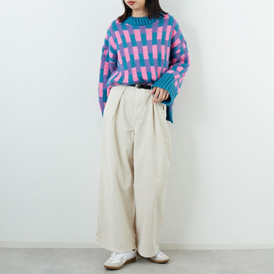 SOMETHING [サムシング] 別注 ベルト付きタックワイドパンツ [SN765W-JF] 9534 IVORY &&モデル身長：162cm 着用サイズ：XS&&