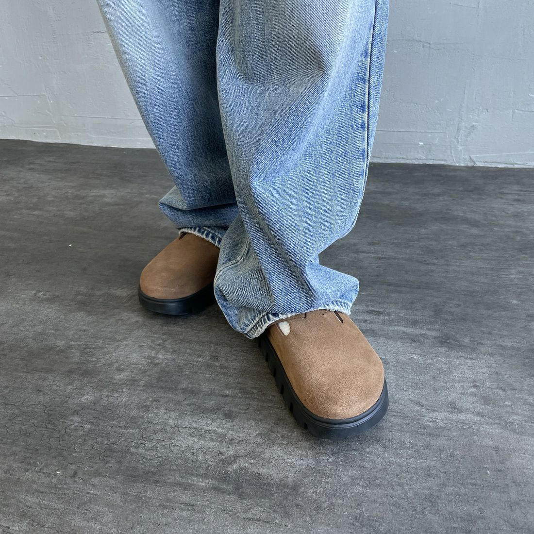 GUNG HO [ガンホー] デニムバギーパンツ [GH5S013D] LIGHT BLUE &&モデル身長：162cm 着用サイズ：S&&