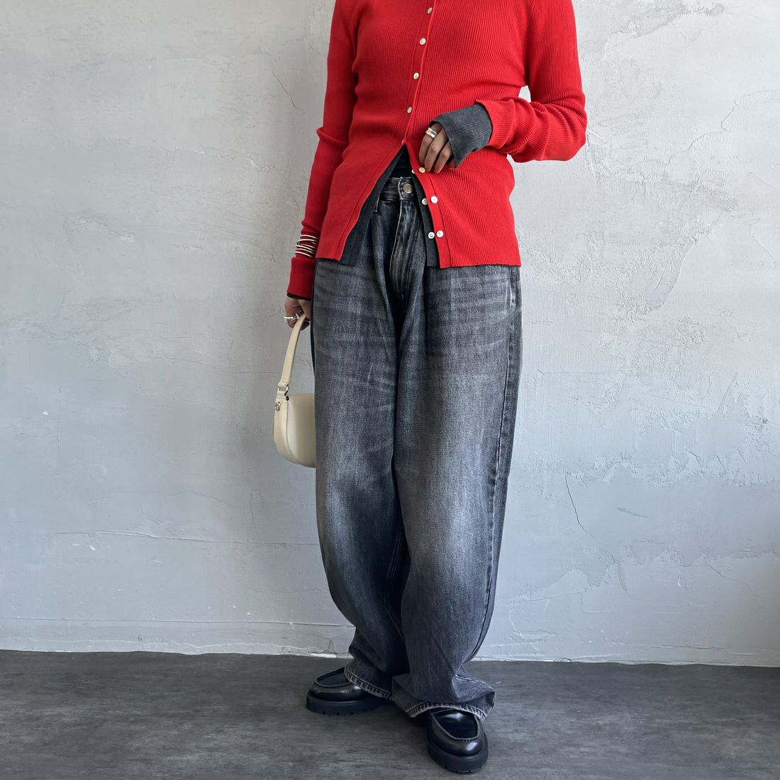 GUNG HO [ガンホー] デニムバギーパンツ [GH5S013D] BLACK STON &&モデル身長：158cm 着用サイズ：S&&