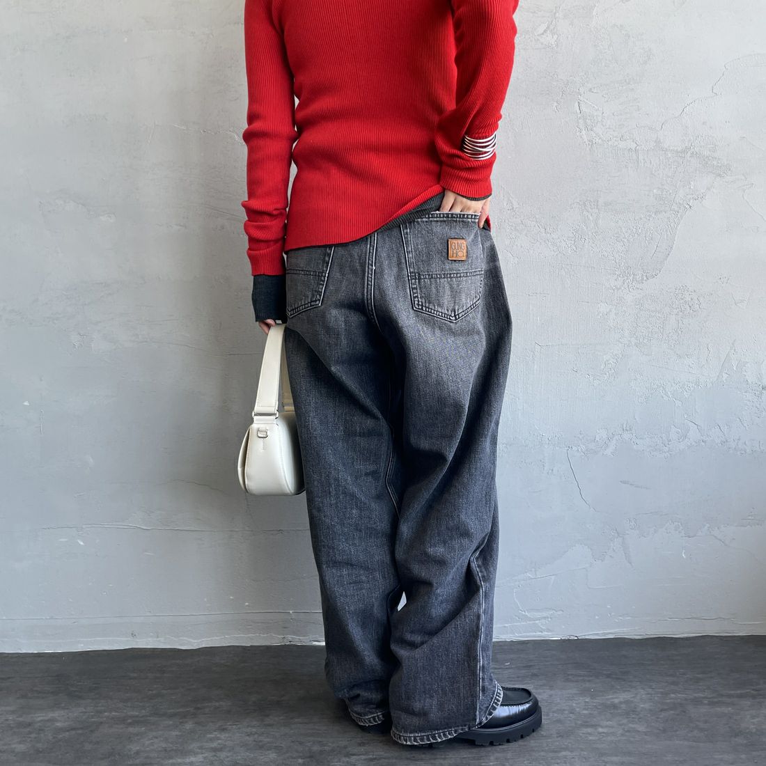 GUNG HO [ガンホー] デニムバギーパンツ [GH5S013D] BLACK STON &&モデル身長：158cm 着用サイズ：S&&