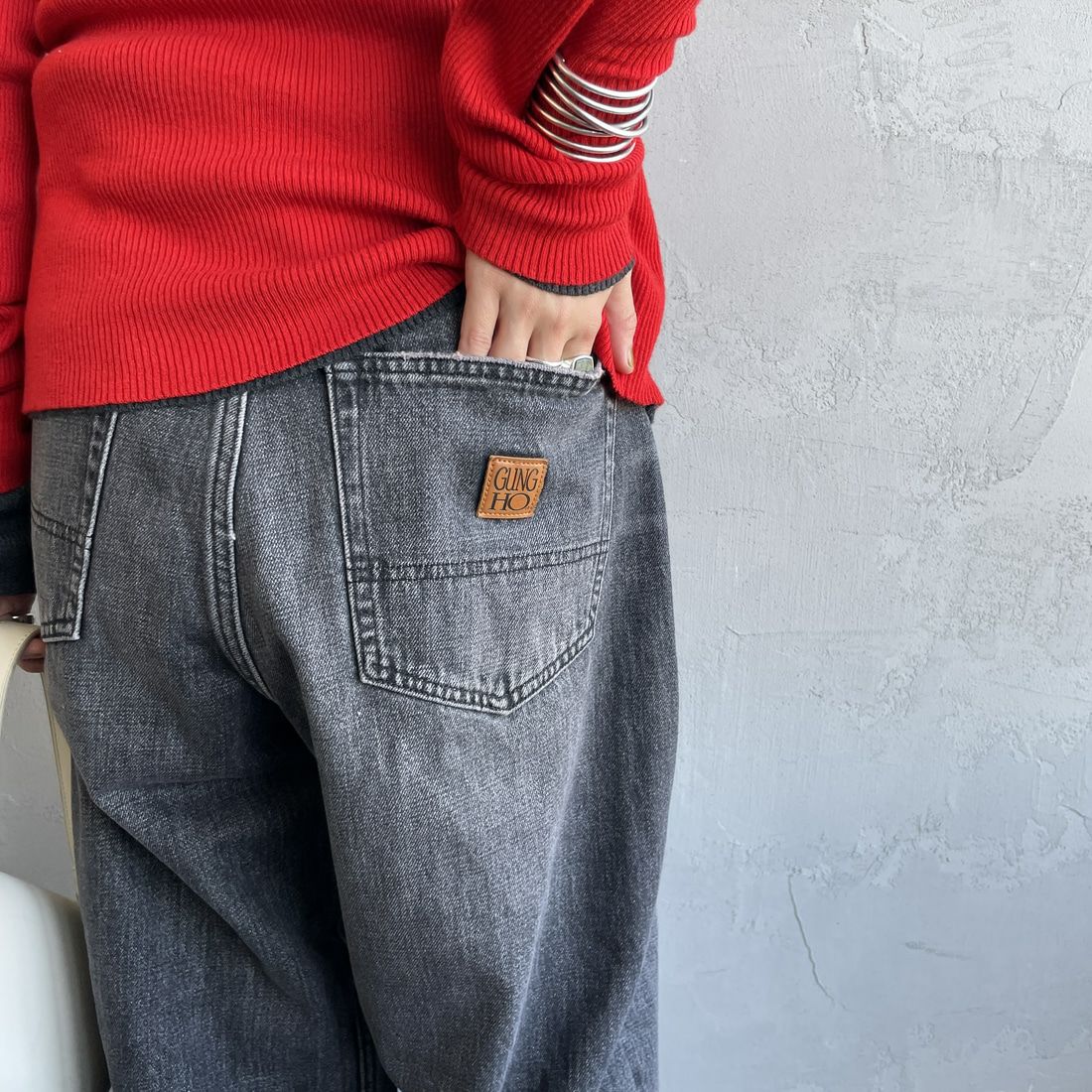 GUNG HO [ガンホー] デニムバギーパンツ [GH5S013D] BLACK STON &&モデル身長：158cm 着用サイズ：S&&