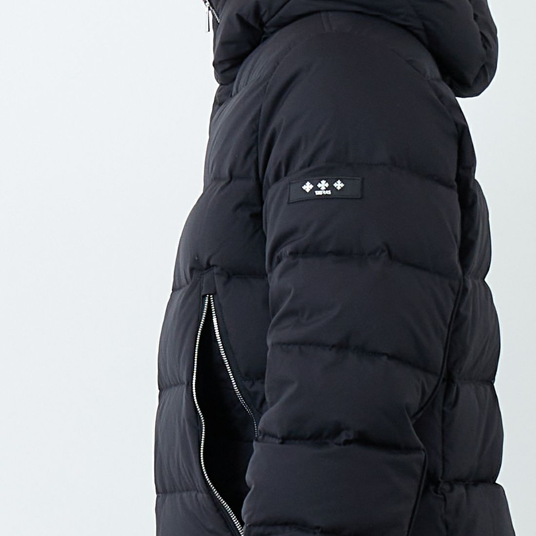 TATRAS [タトラス] CIZIO/シツィオ ダウンジャケット [MJXA0017013588] BLACK&&モデル身長：179cm 着用サイズ：3&&