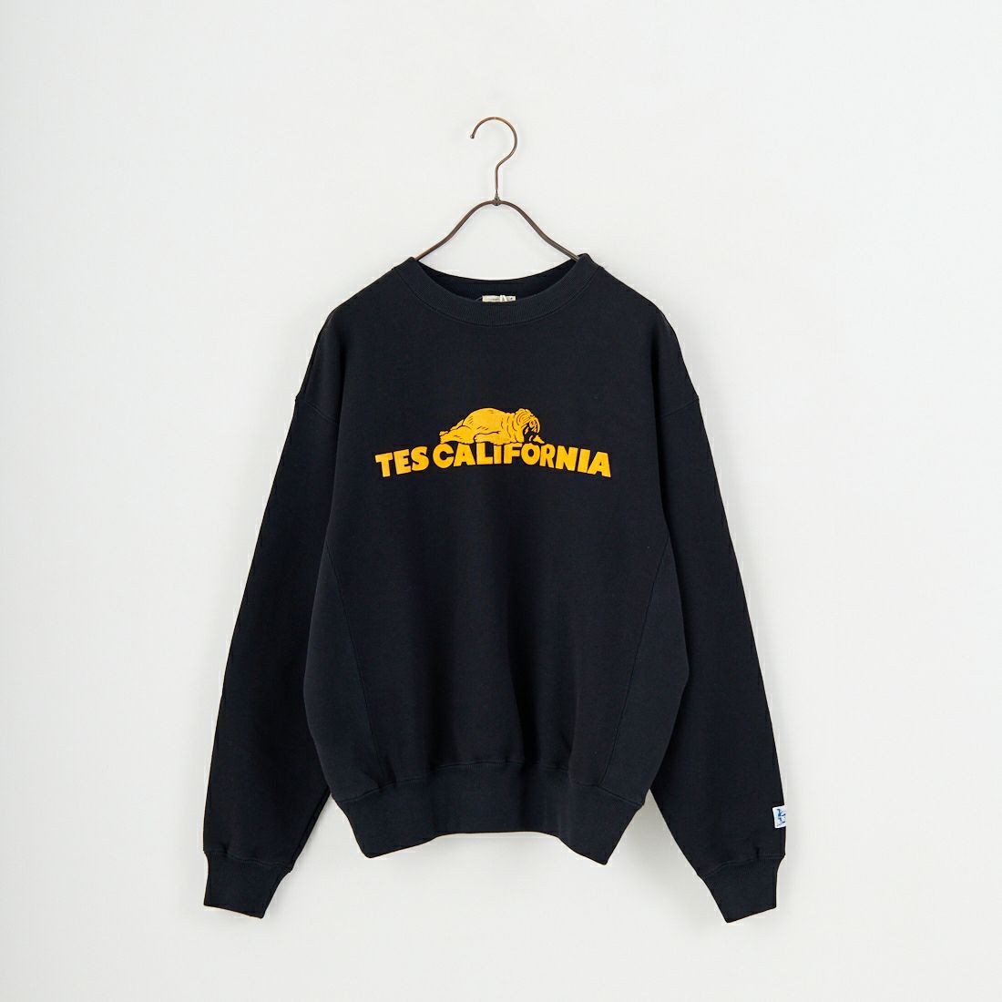 01 BLACK