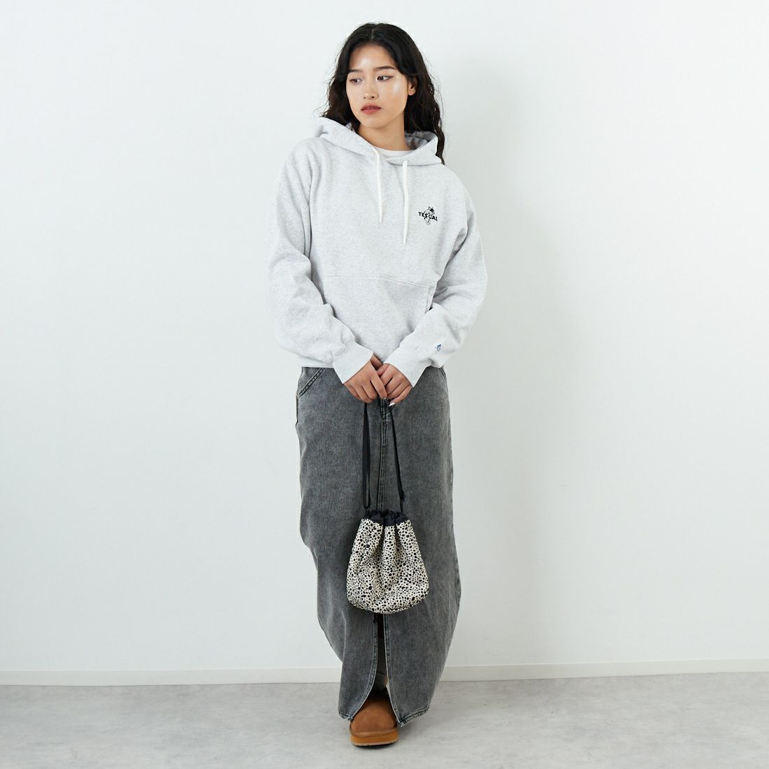 The Endless Summer [エンドレスサマー] TES CAL ローカルスウェットパーカー [FH-25774320] 03 MIX GRY &&モデル身長：162cm 着用サイズ：S&&