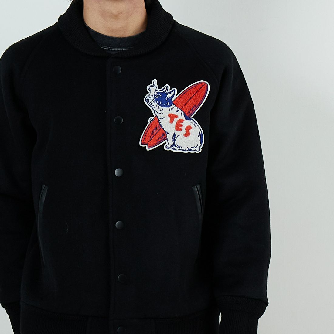 The Endless Summer [エンドレスサマー] BUHIカフェ アワードジャケット [C-25974000] 01 BLACK &&モデル身長：179cm 着用サイズ：M&&