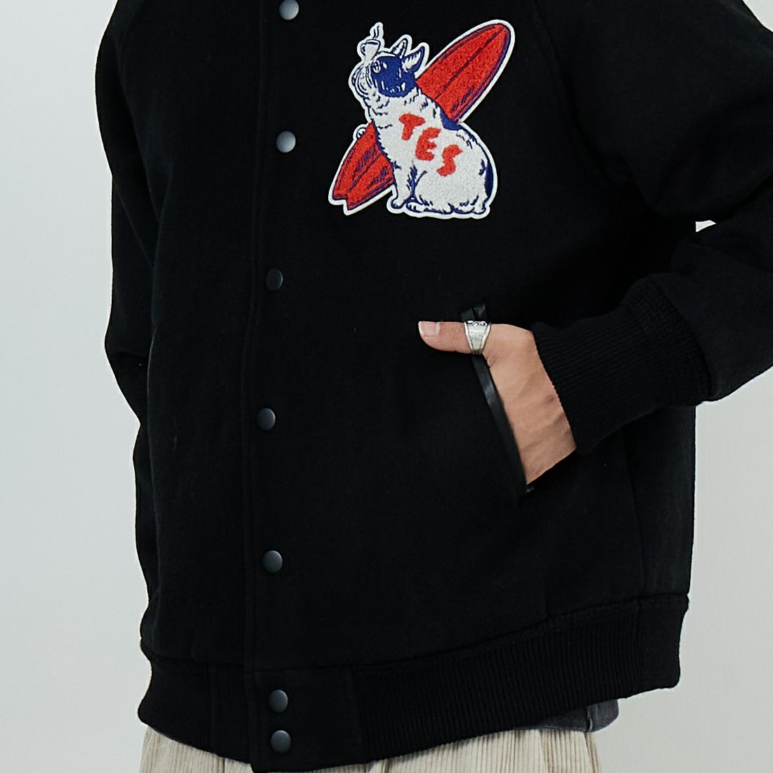 The Endless Summer [エンドレスサマー] BUHIカフェ アワードジャケット [C-25974000] 01 BLACK &&モデル身長：179cm 着用サイズ：M&&