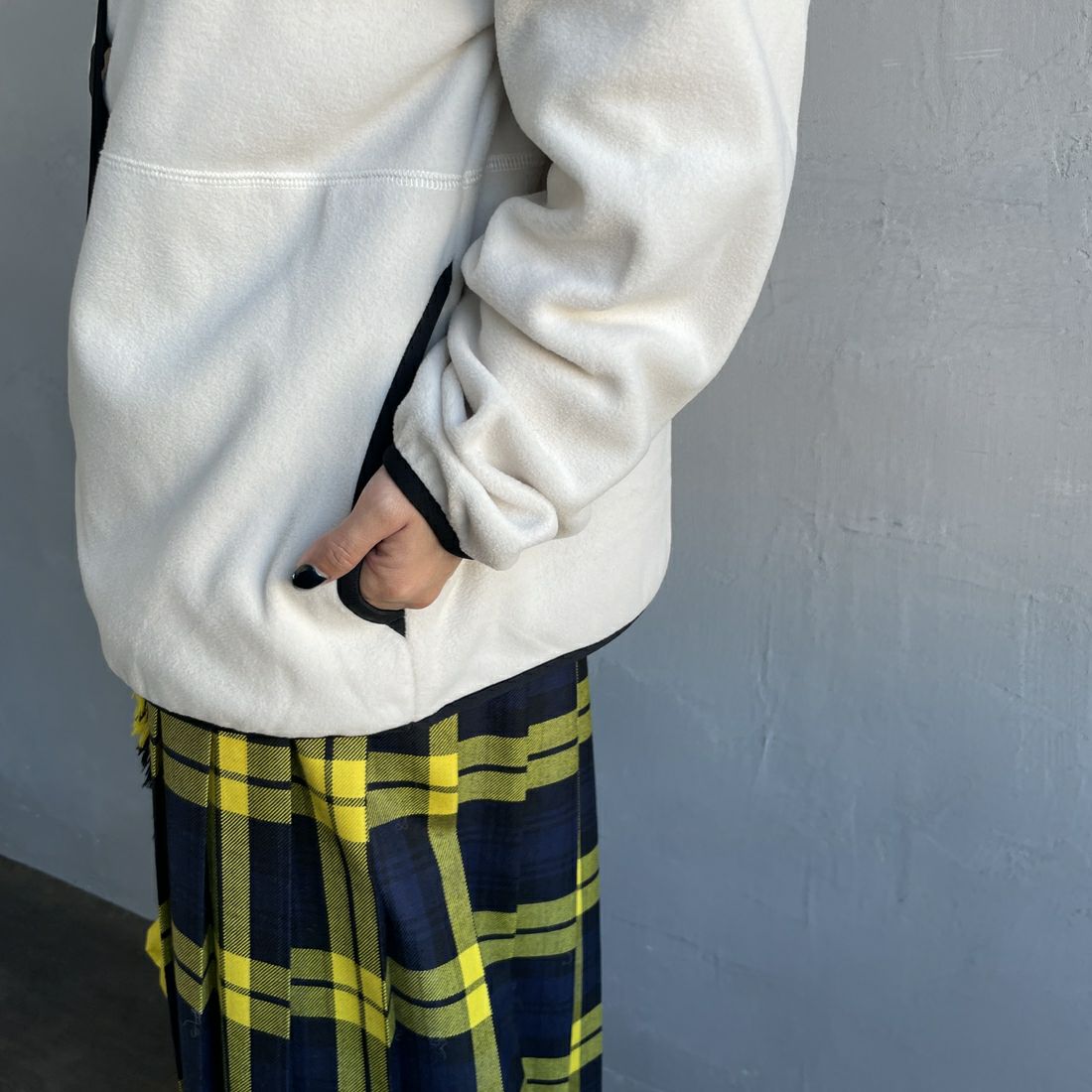 NANGA [ナンガ] エアウォーム フリースカーディガン [N2531-1P113B] IVO &&モデル身長：150cm 着用サイズ：WM&&