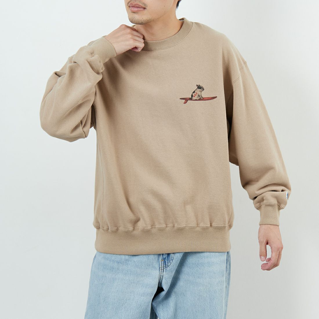 The Endless Summer [エンドレスサマー] 別注 NAP TIME クルーネックスウェット [FH-25774502-JF] BEIGE &&モデル身長：168cm 着用サイズ：M&&