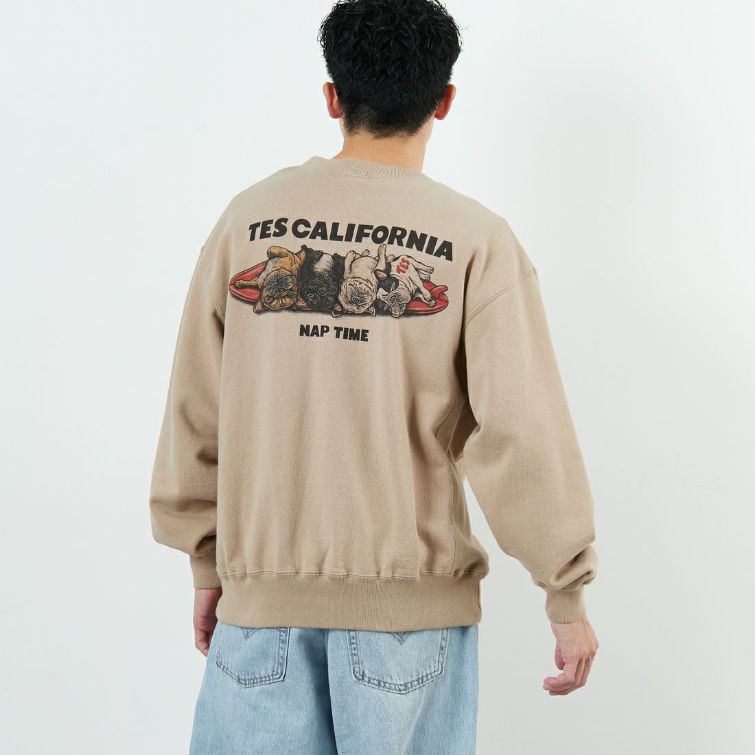 The Endless Summer [エンドレスサマー] 別注 NAP TIME クルーネックスウェット [FH-25774502-JF] BEIGE &&モデル身長：168cm 着用サイズ：M&&
