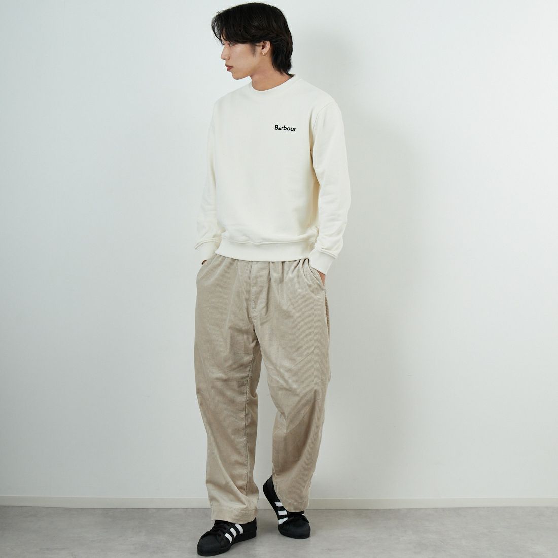 Barbour [バブアー] Allenby ワンポイントロゴスウェット [MOL0721] WH32 &&モデル身長：179cm 着用サイズ：M&&