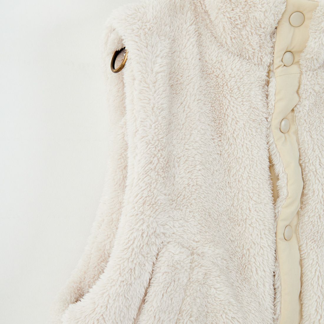 UNIVERSAL OVERALL [ユニバーサルオーバーオール] 別注 ショート丈ボアベスト [U2532436IN-JF] BEIGE