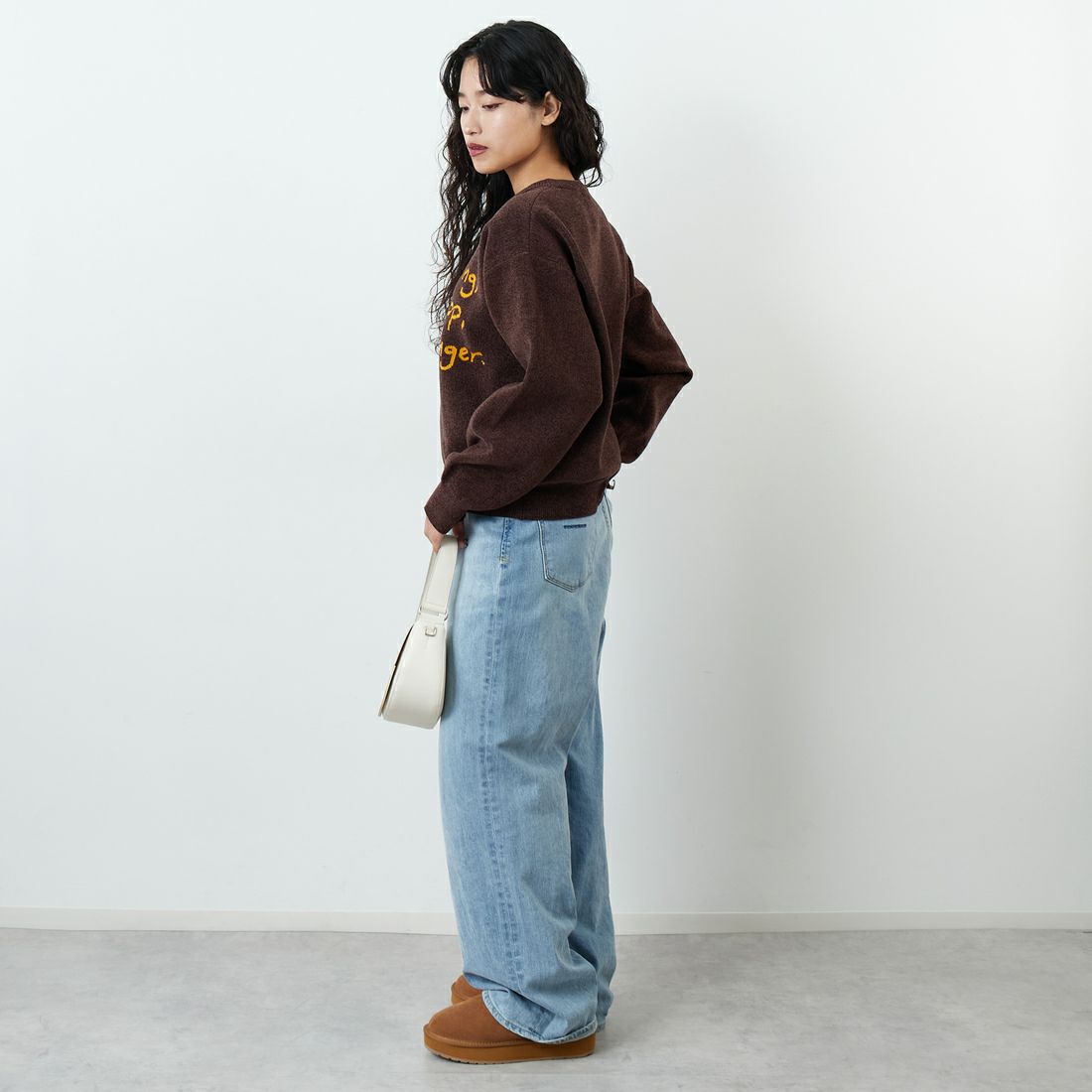 Jf Ready Made [ジェイエフレディメイド] グラフィックモールクルーネックニット [ND-25755017] 32 BROWN &&モデル身長：162cm 着用サイズ：F&&