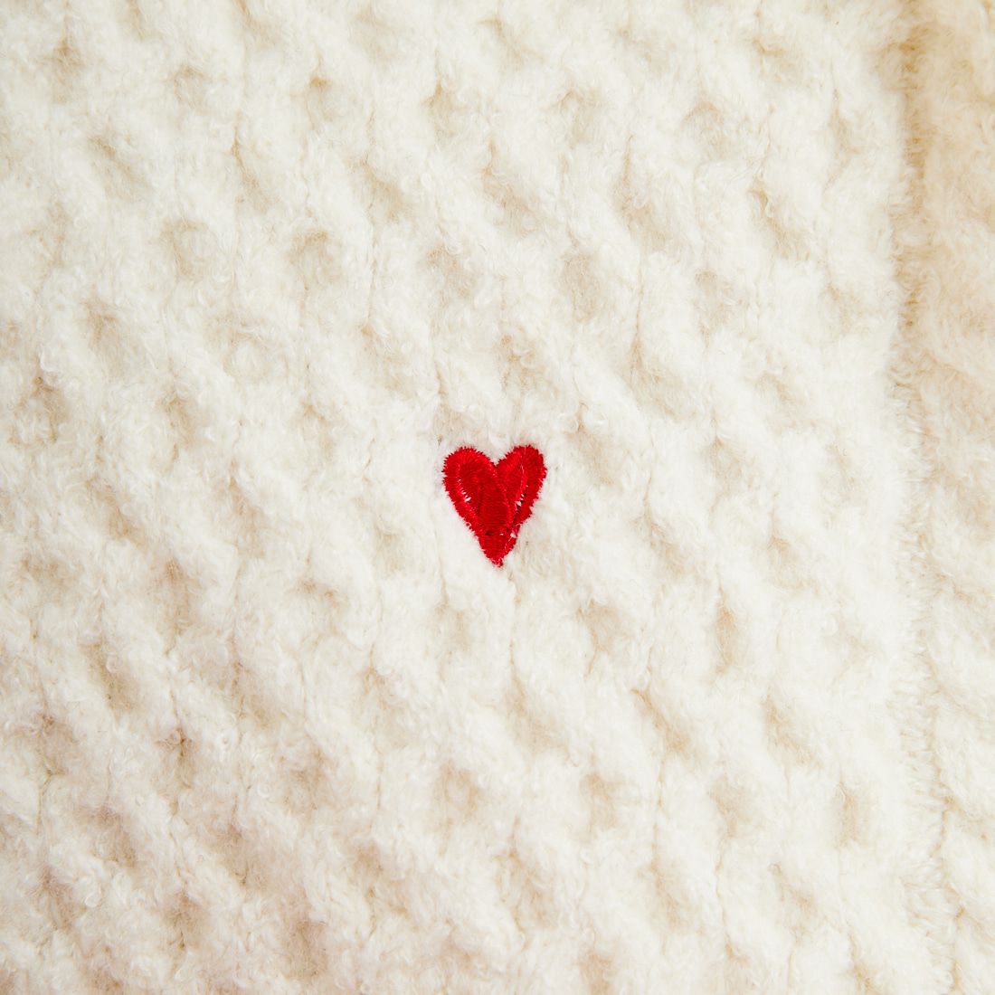 Noir Fabrik [ヌワールファブリック] ハート刺繍ケーブルニットプルオーバー [NF25131044] 02 OFF