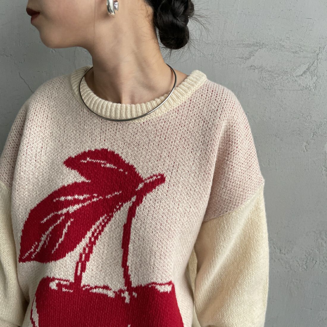 Noir Fabrik [ヌワールファブリック] アソートジャガードニットプルオーバー [NF25131043] 22 BEIGE &&モデル身長：150cm 着用サイズ：F&&