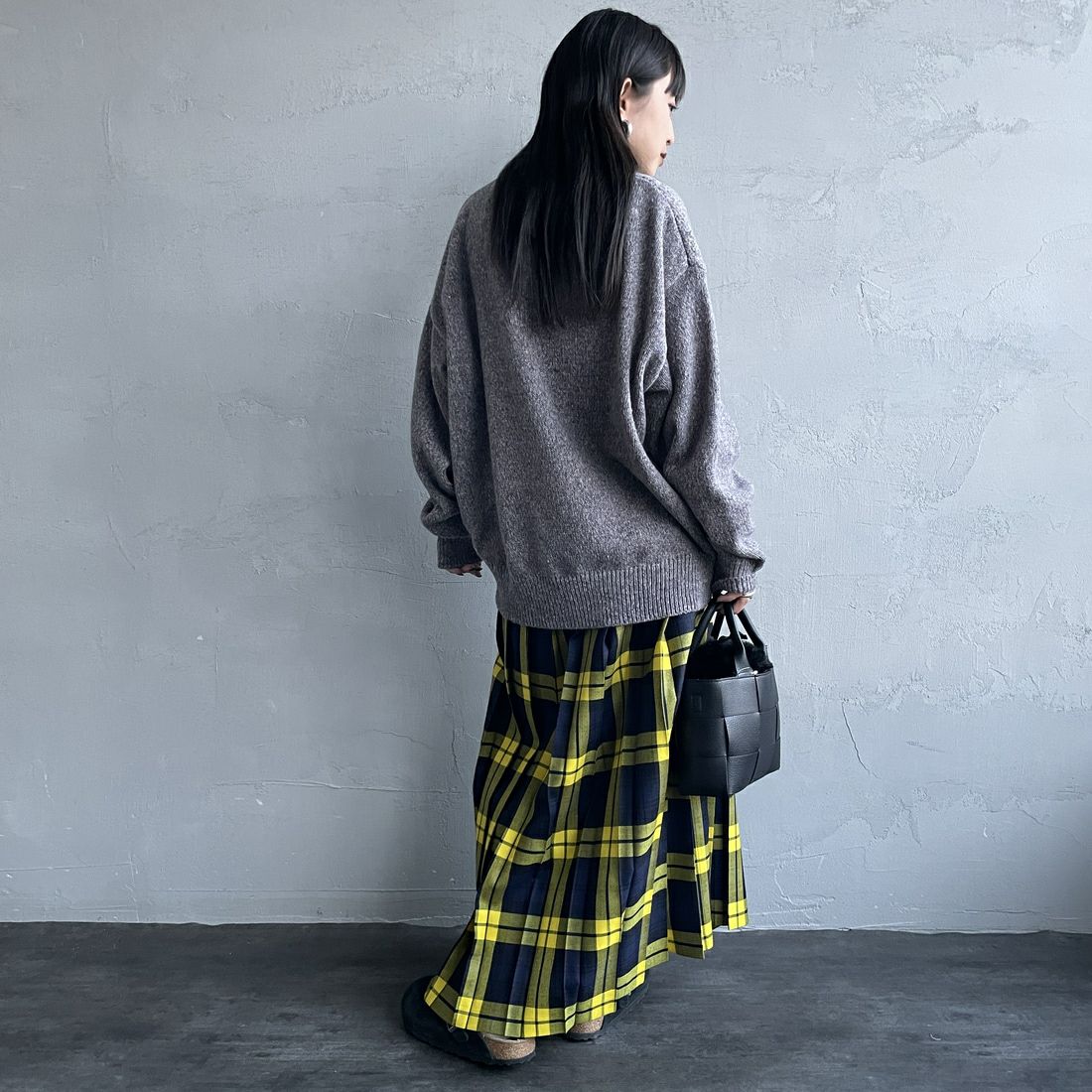 Noir Fabrik [ヌワールファブリック] アソートジャガードニットプルオーバー [NF25131043] 06 T.GRAY &&モデル身長：150cm 着用サイズ：F&&