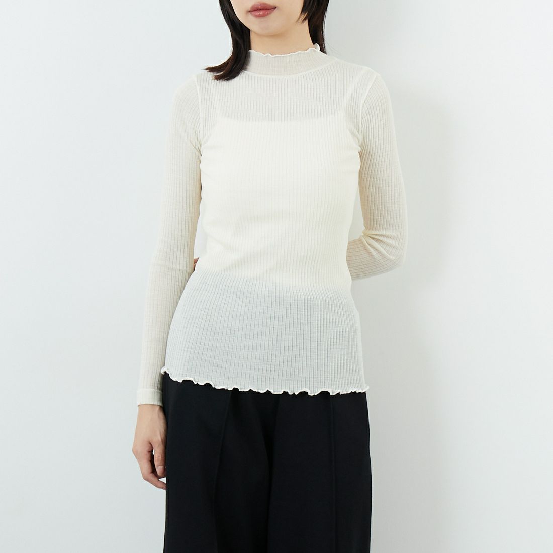 GICIPI [ジチピ] AGLIO/アーリオ ハイネックリブニットソー [2522A] PANNA &&モデル身長：162cm 着用サイズ：3&&