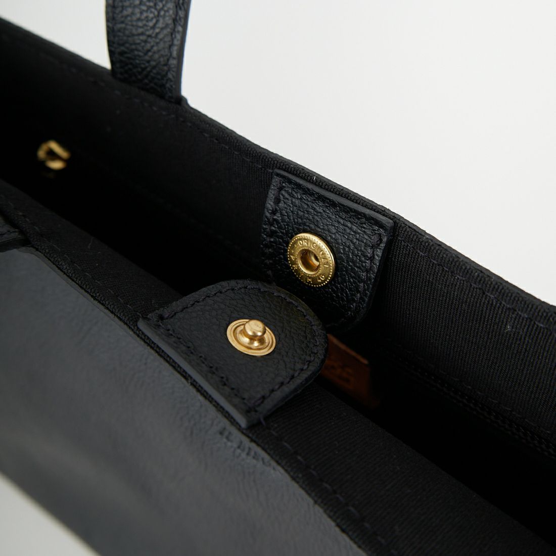 IL BISONTE [イルビゾンテ] レザートートバッグ [54252305213] 35 ﾌﾞﾗｯｸ