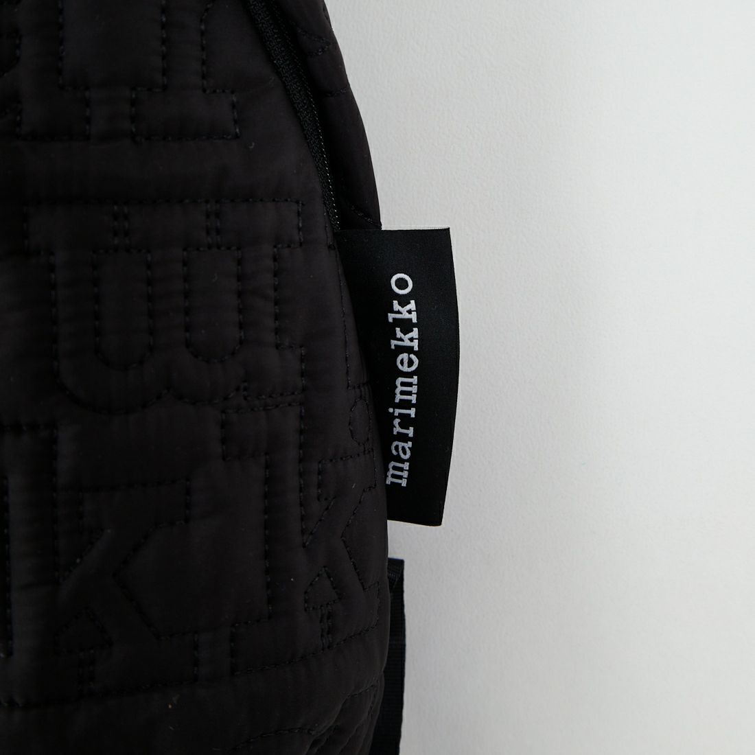 marimekko [マリメッコ] Joy ロゴバックパック [52259-6-94910] 99 ﾌﾞﾗｯｸ