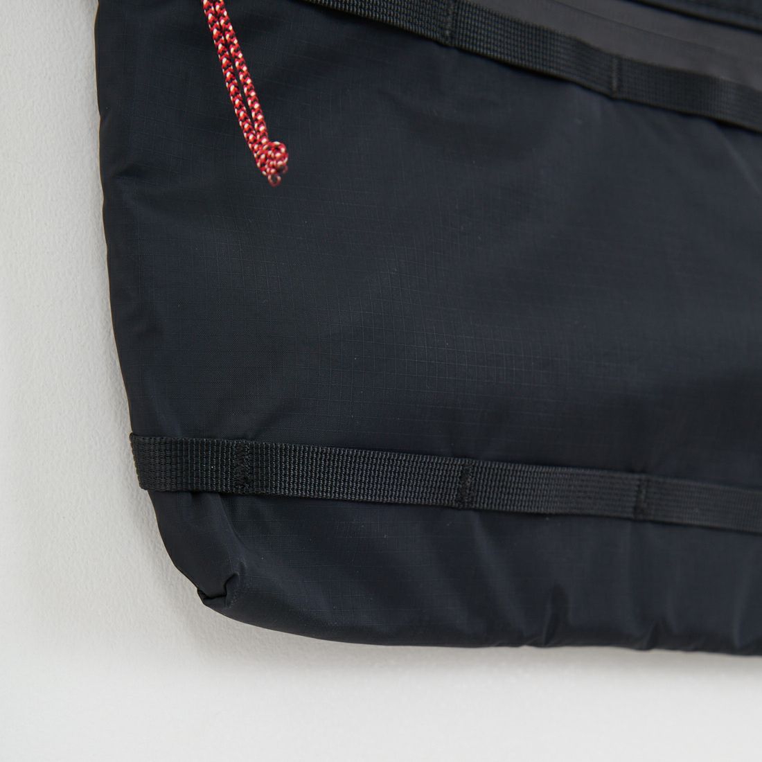 NANGA [ナンガ] オーロラテックスサコッシュ [NA2441-3A199] BLK