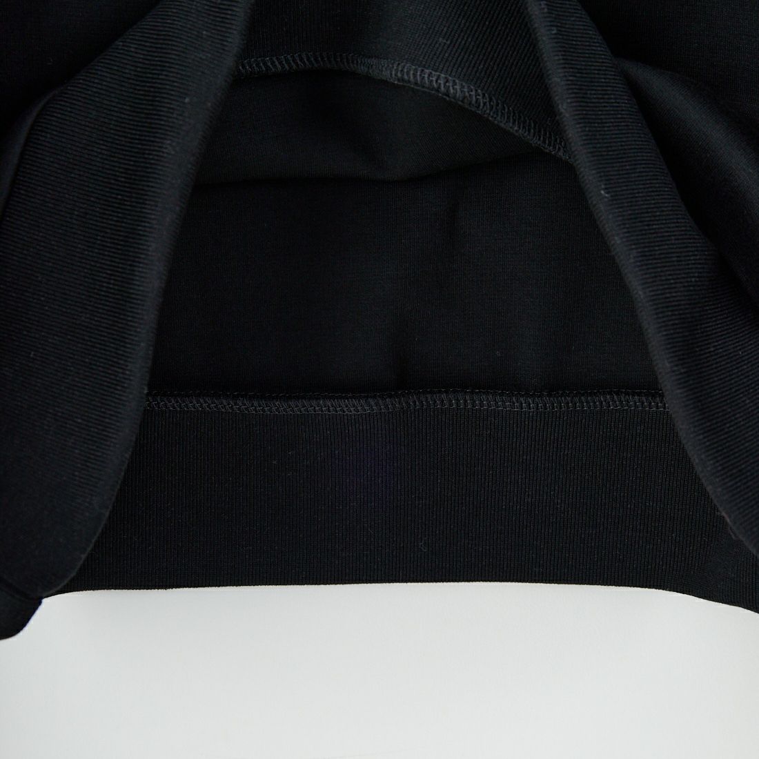 A.P.C. [アー・ペー・セー] Earl スウェットシャツ [SWEAT-EARL] 99 NOIR