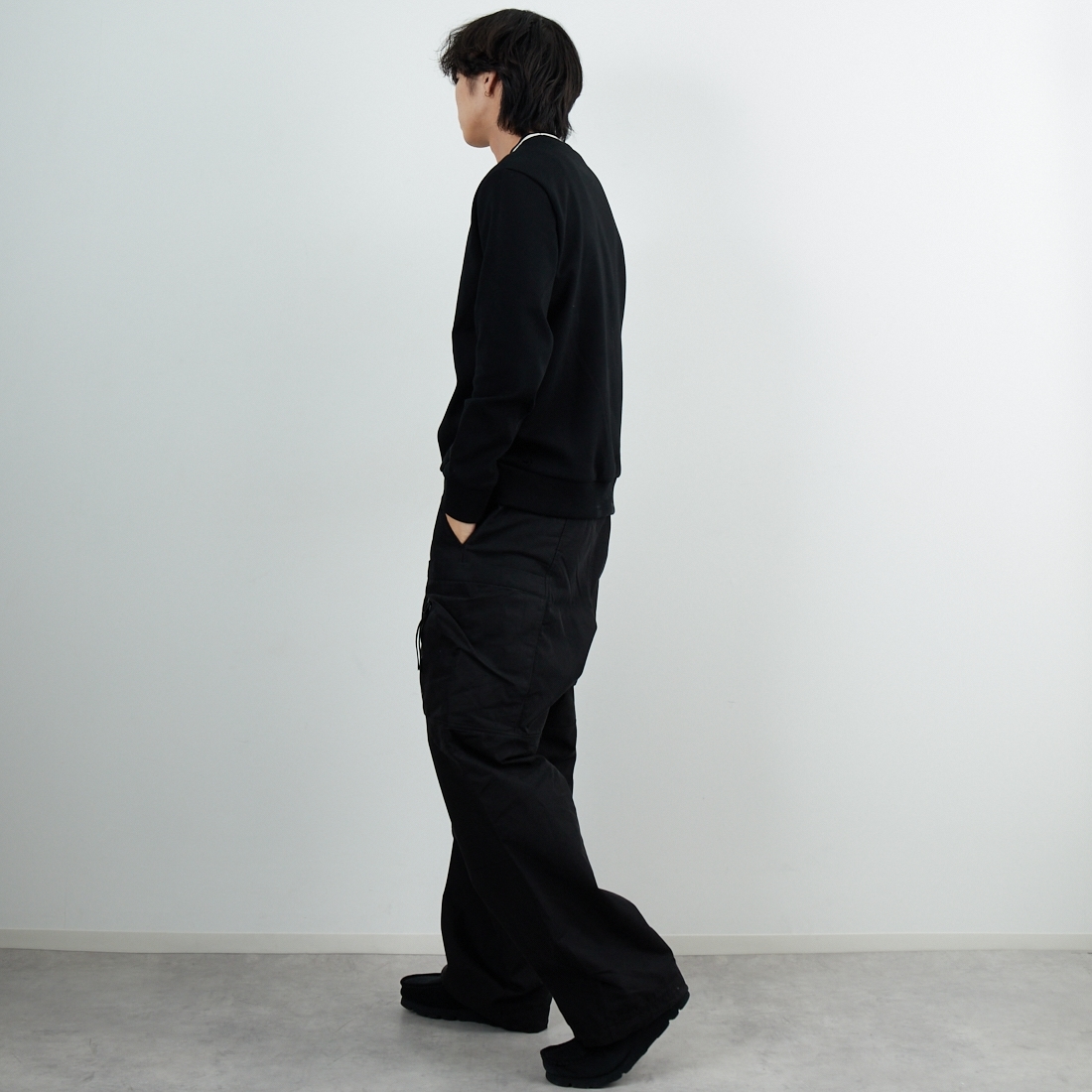 A.P.C. [アー・ペー・セー] Earl スウェットシャツ [SWEAT-EARL] 99 NOIR &&モデル身長：179cm 着用サイズ：M&&