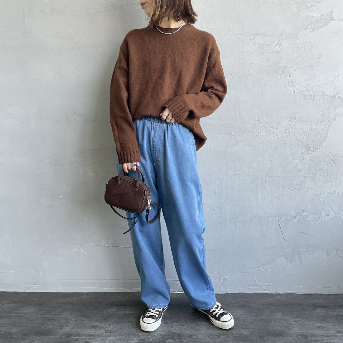 UNIVERSAL OVERALL [ユニバーサルオーバーオール] 別注 バックポケットイージーデニムパンツ [U2532600IN-JF] BLUE USED &&モデル身長：158cm 着用サイズ：S&&