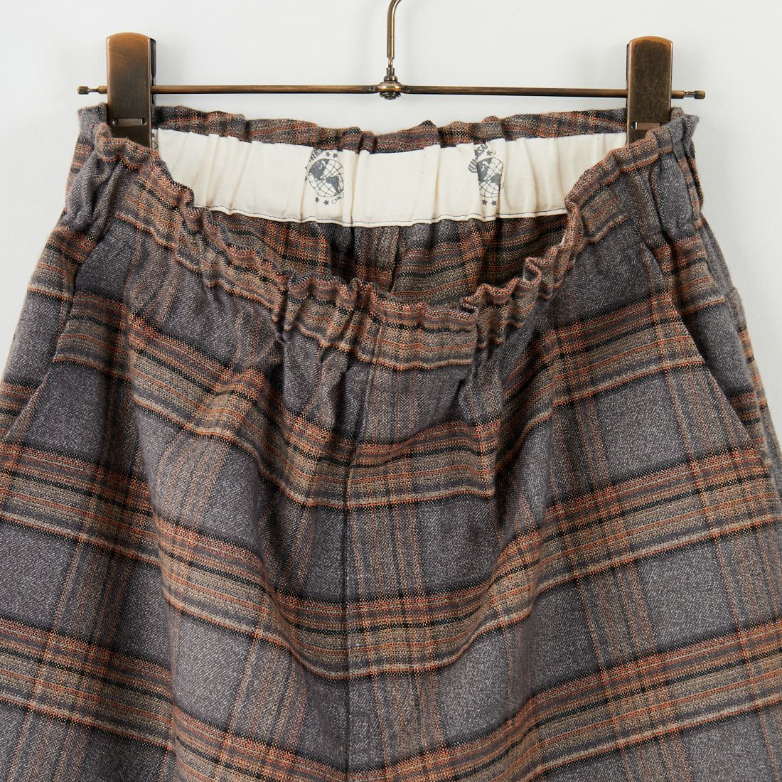 UNIVERSAL OVERALL [ユニバーサルオーバーオール] 別注 バックポケットイージーチェックパンツ [U2532600IN-A-JF] GRAY