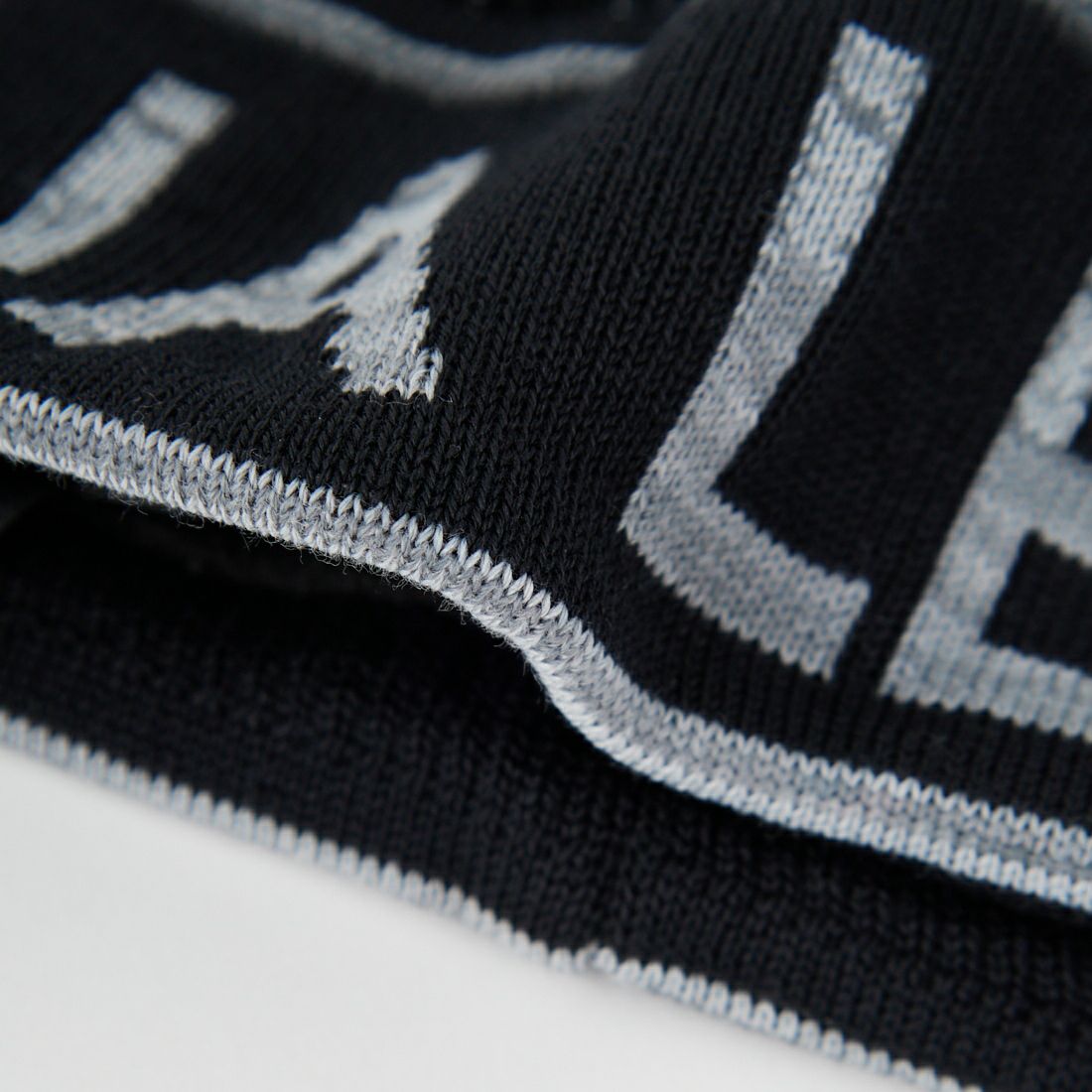 1PIU1UGUALE3 RELAX [ウノ ピゥ ウノ ウグァーレ トレ] グラデーションロゴニットキャップ [USZ-25027] SN90 BLACK