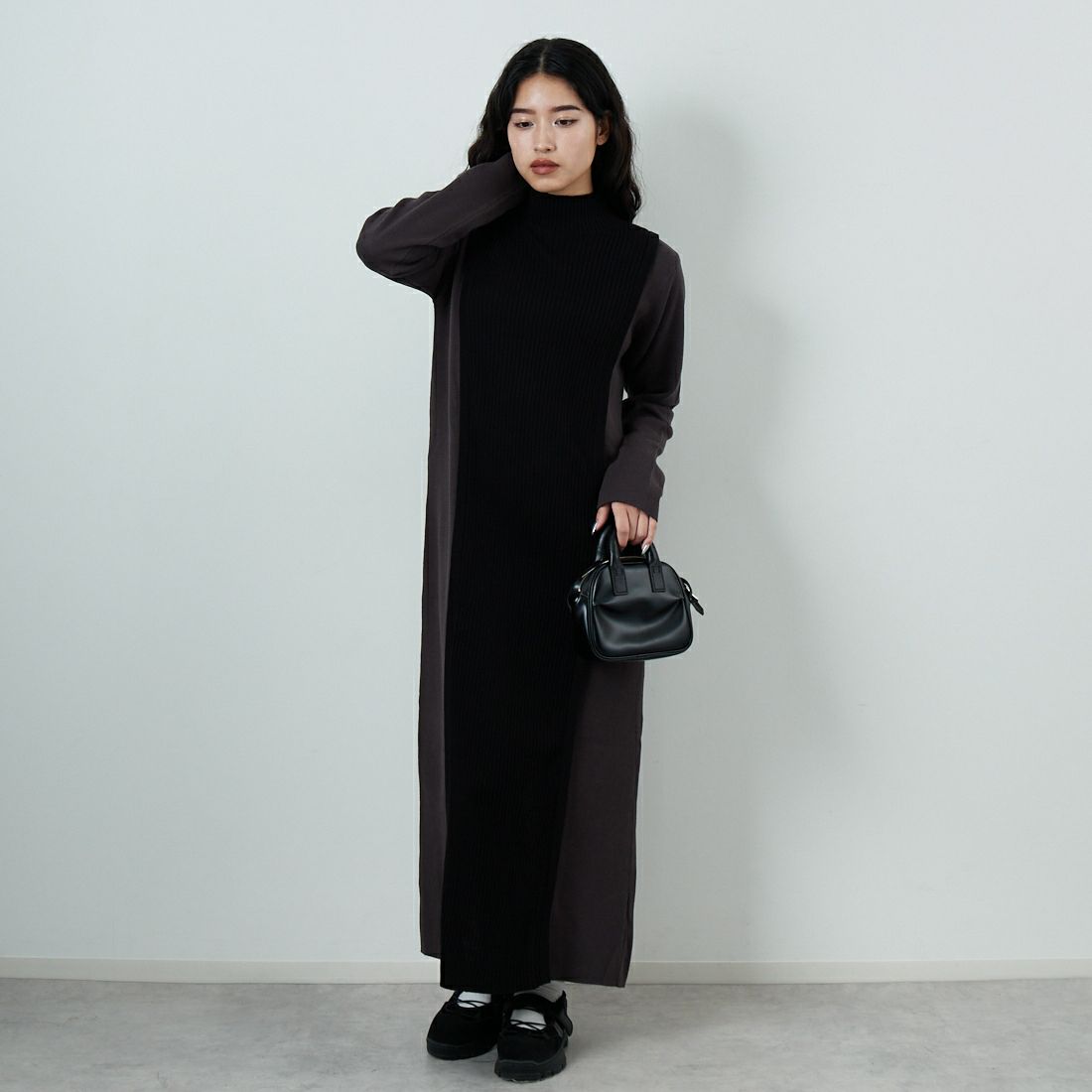 &g'aime [アンジェム] 配色ニットワンピース [986-67407] ﾁｬｺｰﾙ &&モデル身長：162cm 着用サイズ：F&&