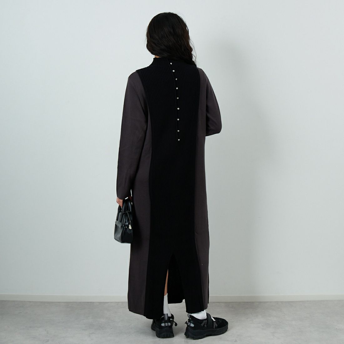 &g'aime [アンジェム] 配色ニットワンピース [986-67407] ﾁｬｺｰﾙ &&モデル身長：162cm 着用サイズ：F&&