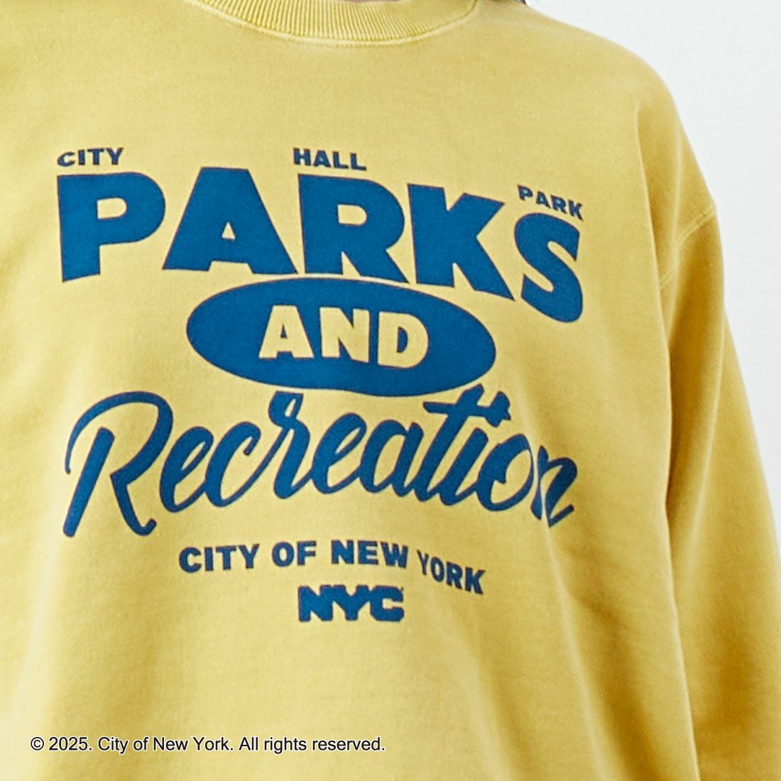 NYC × GOOD ROCK SPEED [エヌワイシー × グッドロックスピード] NYC クルーネックスウェット [25NYC207W] YELLOW &&モデル身長：162cm 着用サイズ：F&&