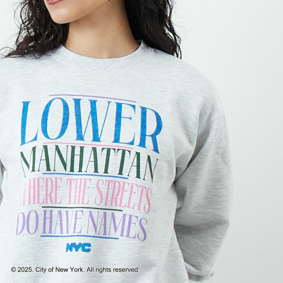 NYC × GOOD ROCK SPEED [エヌワイシー × グッドロックスピード] NYC クルーネックスウェット [25NYC208W] ASH &&モデル身長：162cm 着用サイズ：F&&