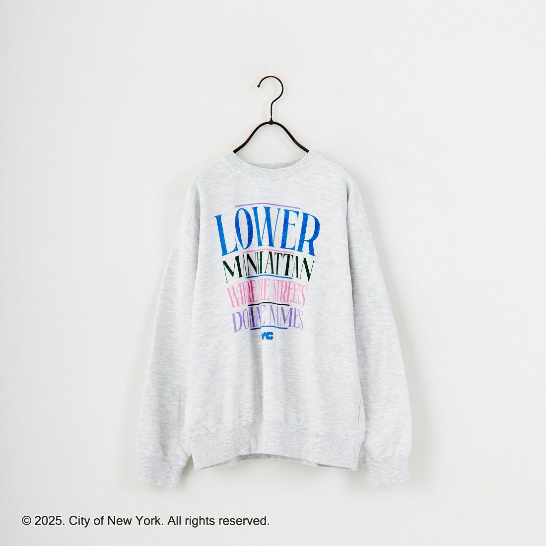 NYC × GOOD ROCK SPEED [エヌワイシー × グッドロックスピード] NYC クルーネックスウェット [25NYC208W] ASH &&モデル身長：162cm 着用サイズ：F&&