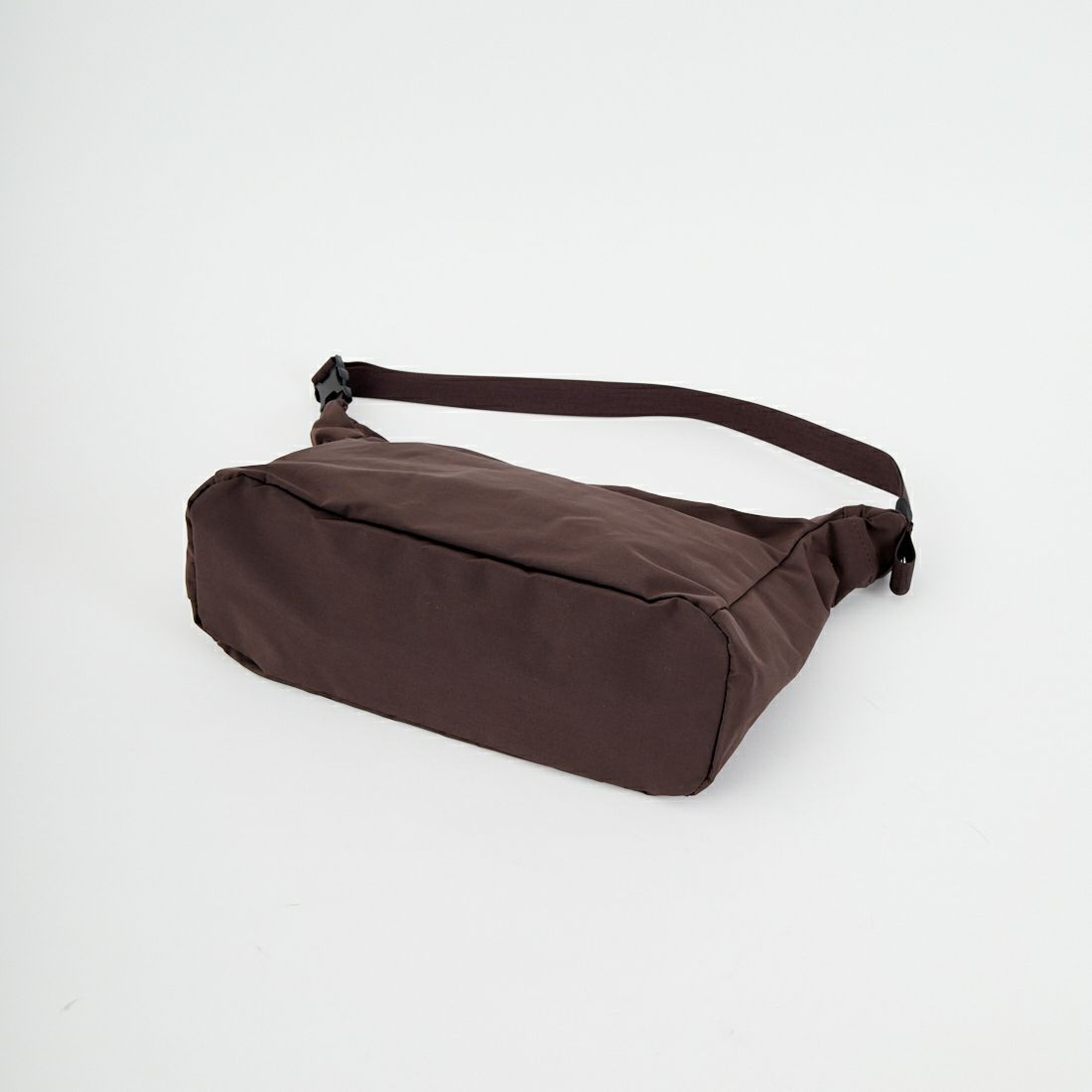 STANDARD SUPPLY [スタンダードサプライ] トライアングルショルダーバッグ [4802608] 21 DK.BROW