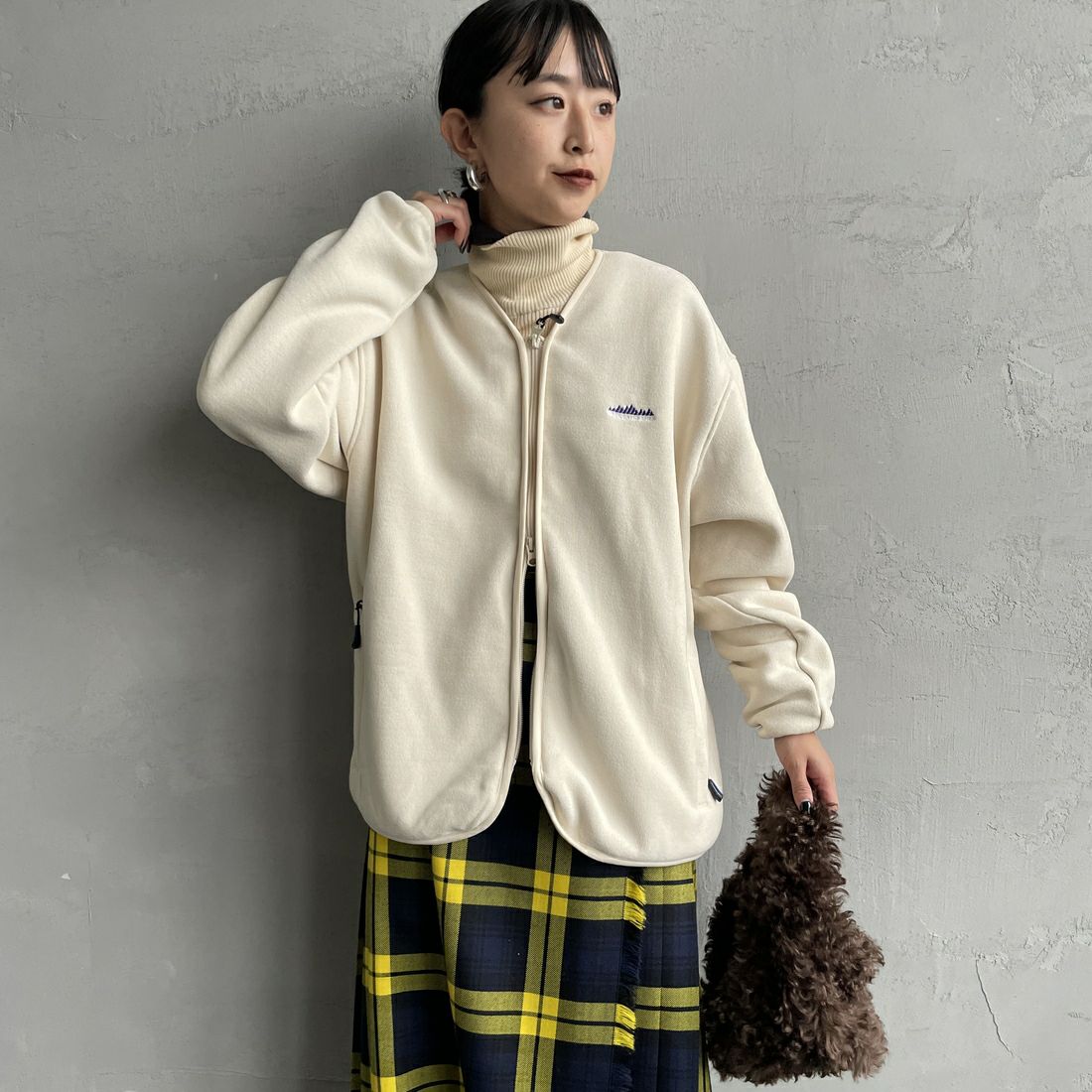 THOUSAND MILE [サウザンド マイル] ニットフリースジップカーディガン [TM252KF00160] 03 OFF WHT &&モデル身長：150cm 着用サイズ：XS&&