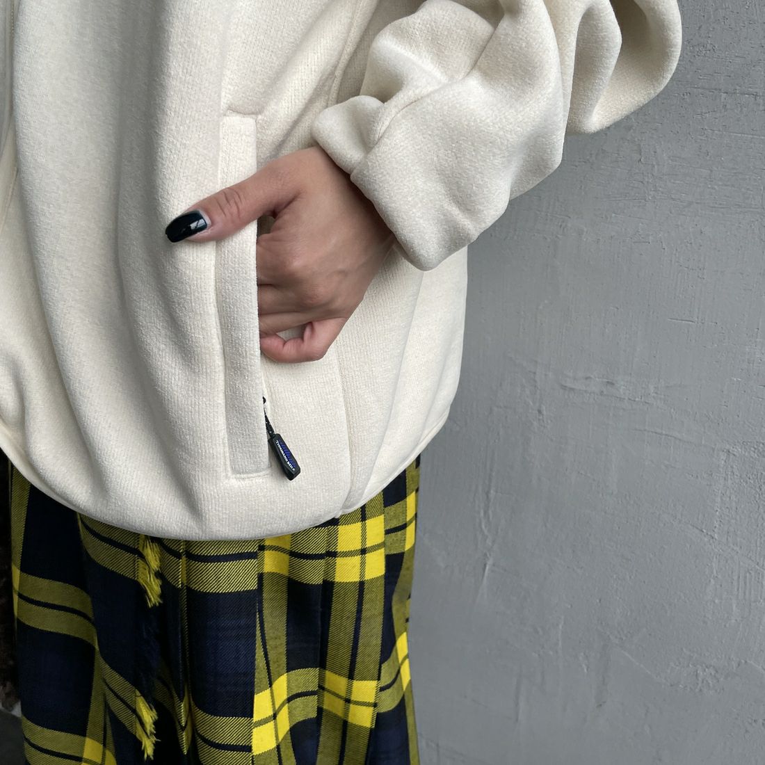 THOUSAND MILE [サウザンド マイル] ニットフリースジップカーディガン [TM252KF00160] 03 OFF WHT &&モデル身長：150cm 着用サイズ：XS&&