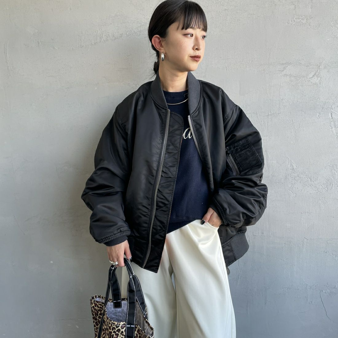 Jeans Factory Clothes [ジーンズファクトリークローズ] MA-1ジャケット [JFC-254-067] BLACK &&モデル身長：150cm 着用サイズ：S&&