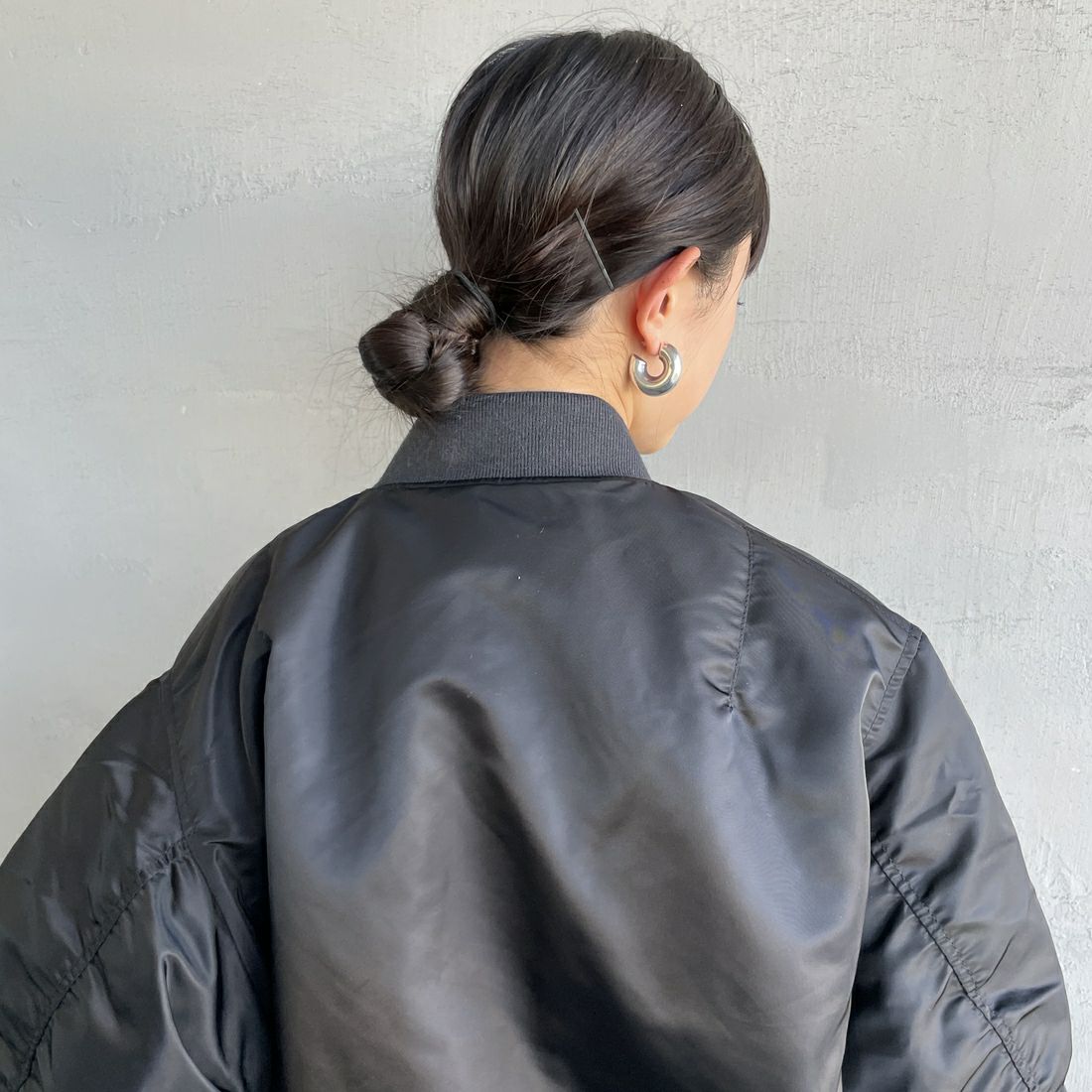 Jeans Factory Clothes [ジーンズファクトリークローズ] MA-1ジャケット [JFC-254-067] BLACK &&モデル身長：150cm 着用サイズ：S&&